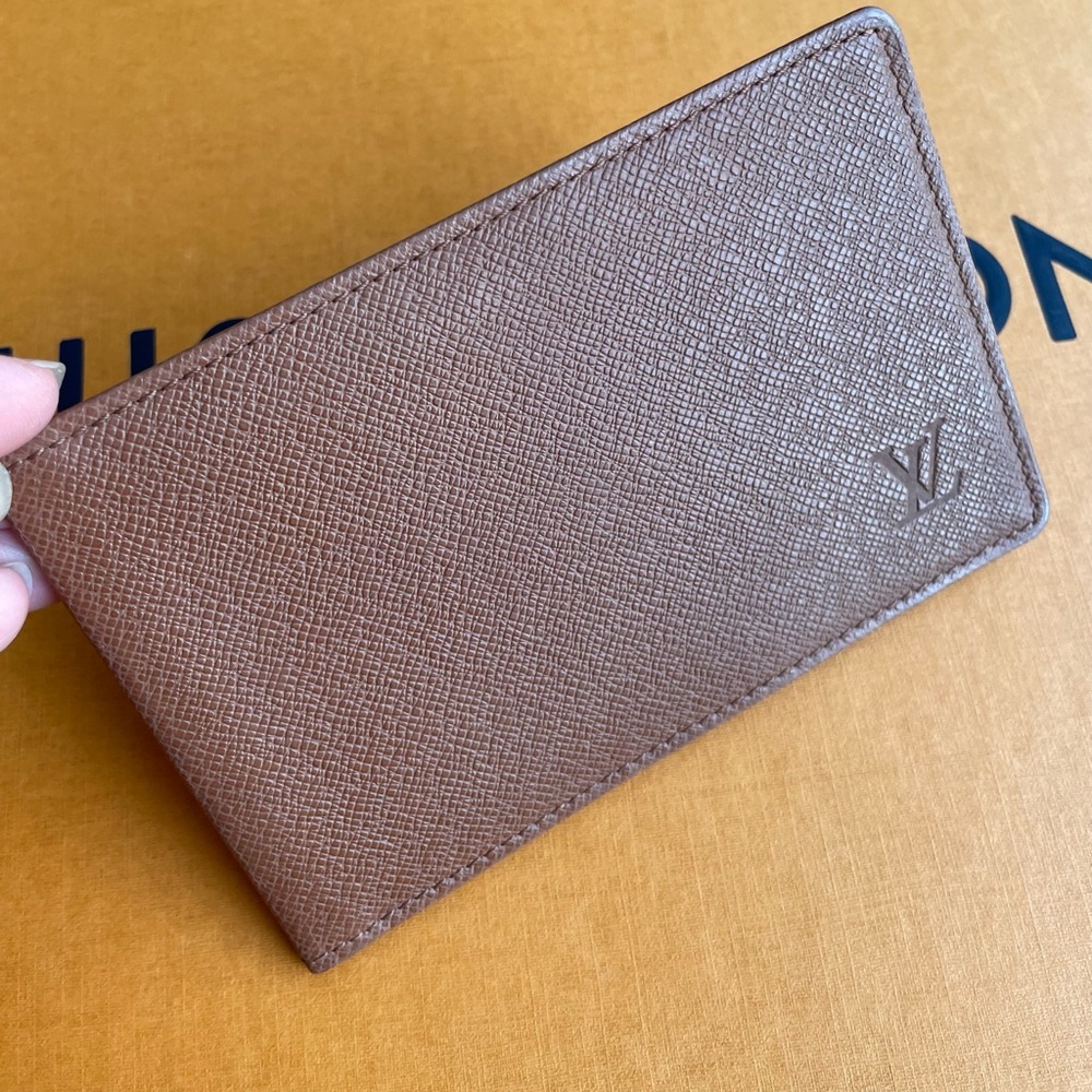 Louis Vuitton Taiga Card Case Pass Holder Authentic